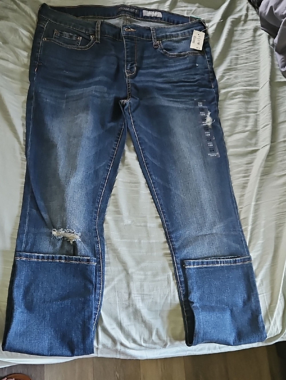 NWT Aeropostale Women's Dark Blue Distressed Skinny Jeans